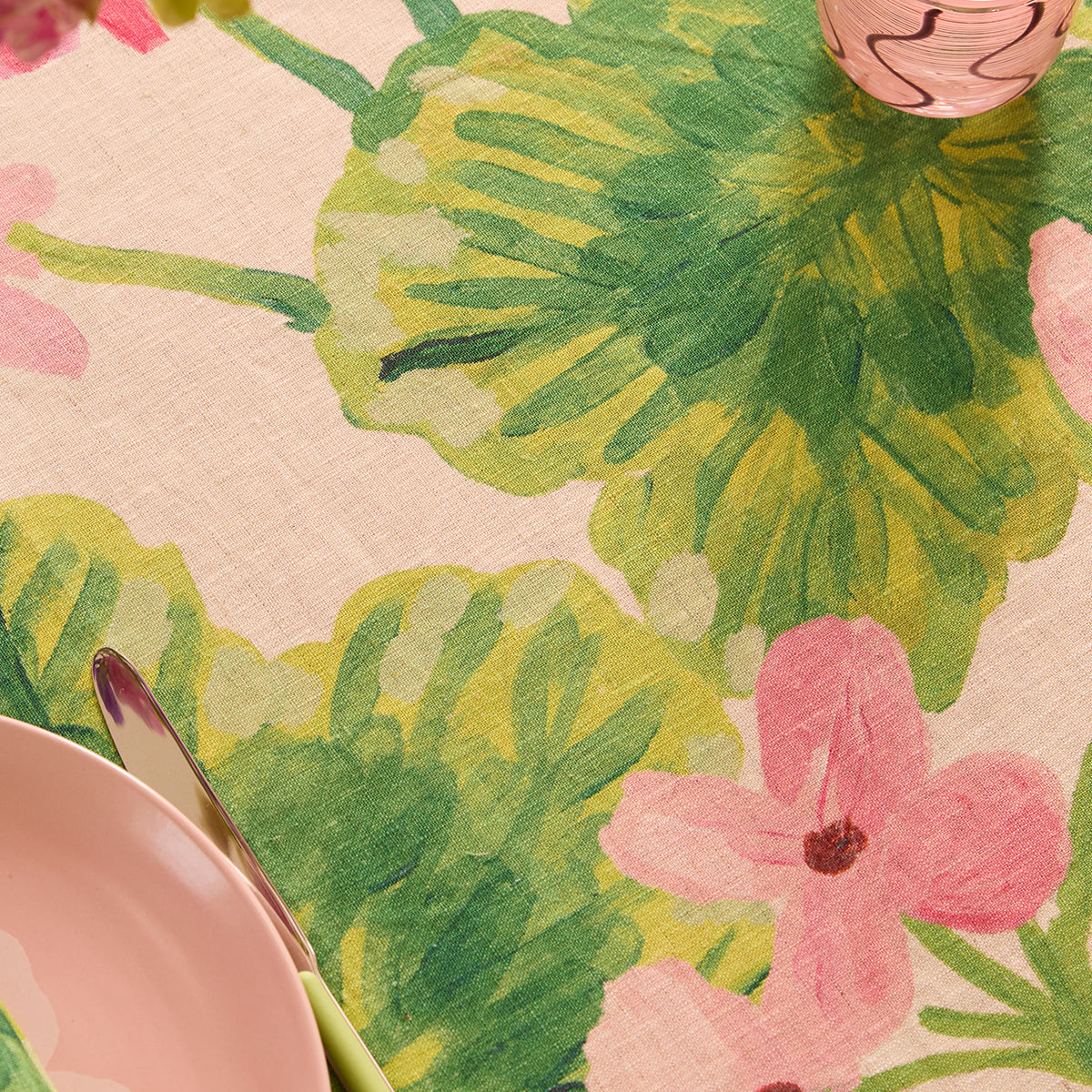 Geranium Tablecloth Medium