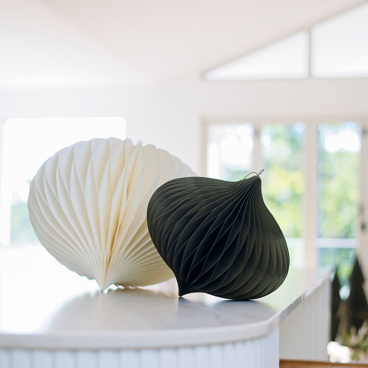 Statement Jewel Off White 45cm