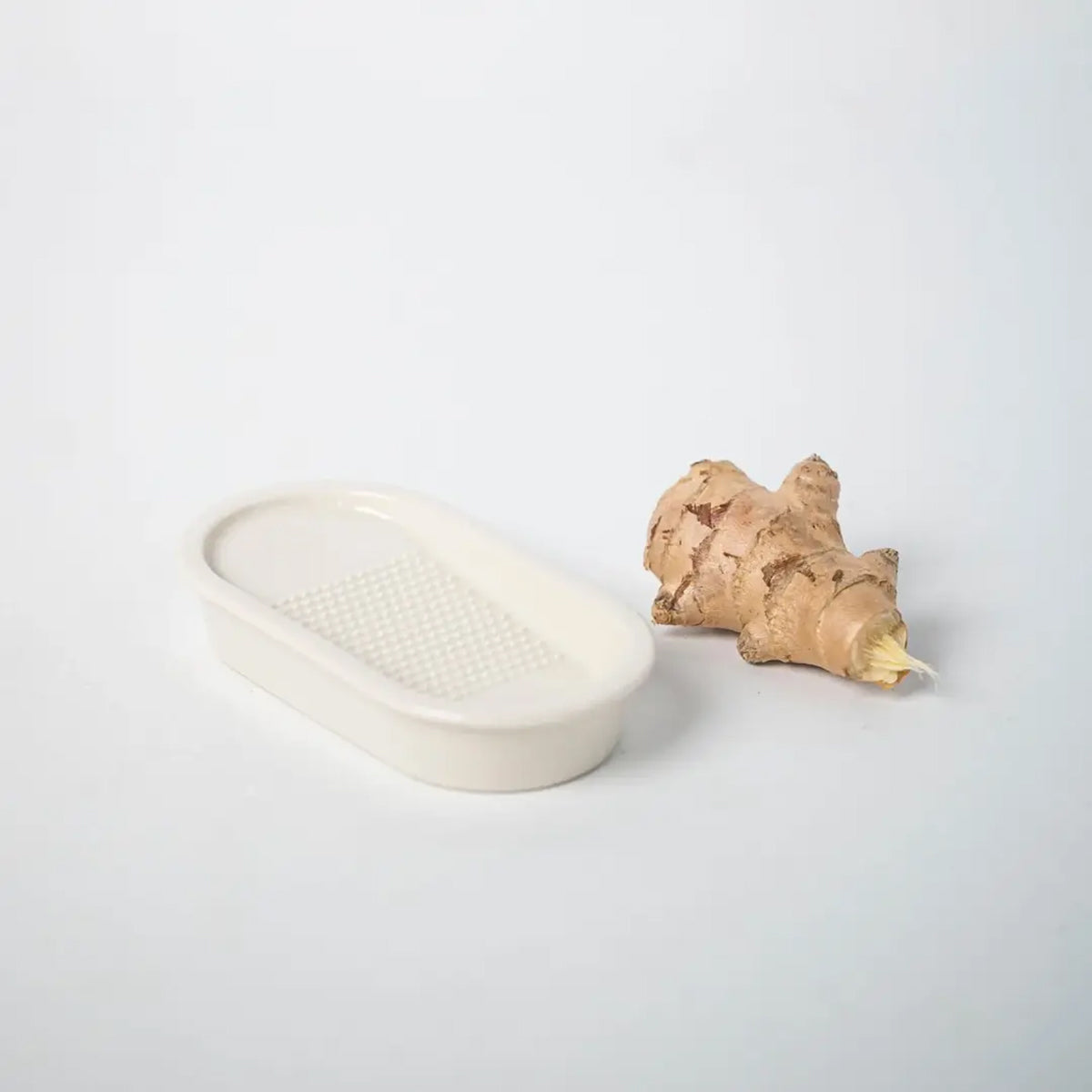Taku Ginger Grater White