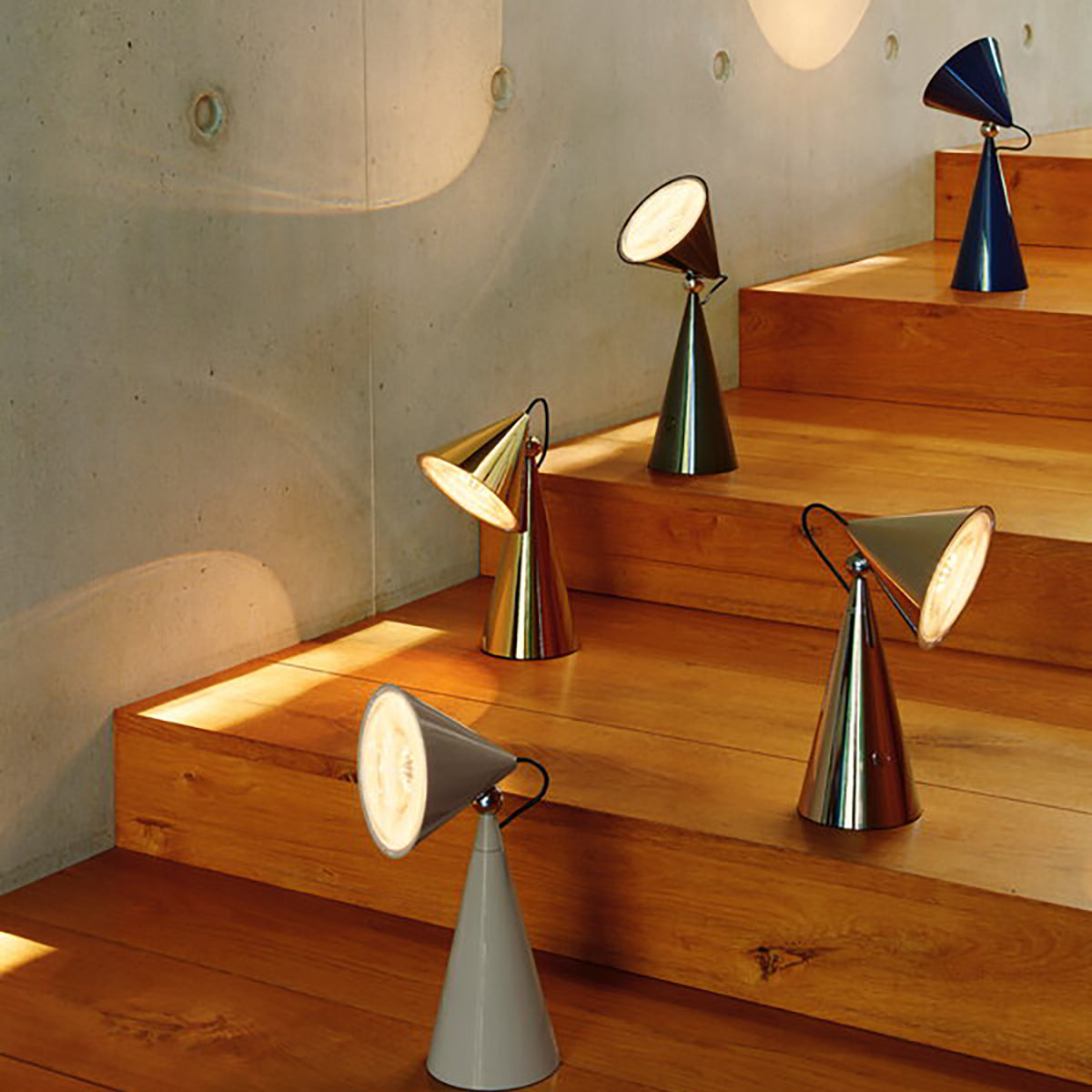 Pose Portable Silver LED Light