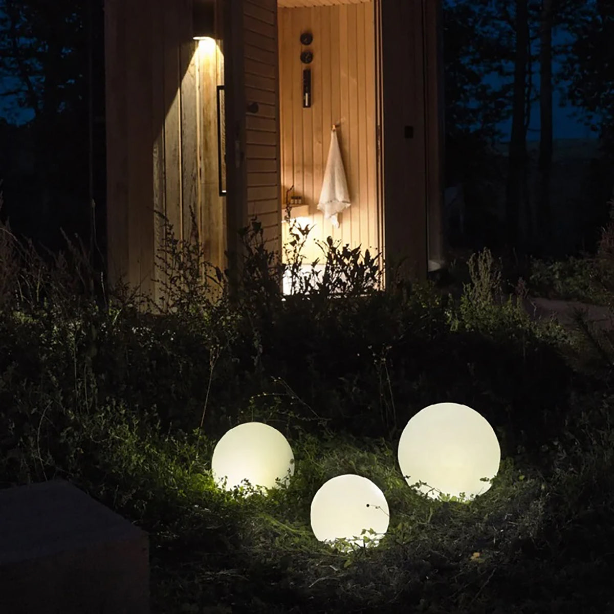 Maane LED Lamp with Solar Medium 25cm