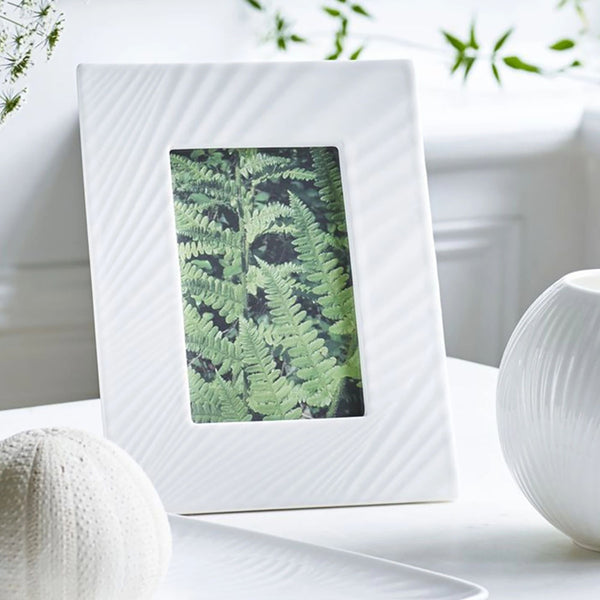 Folia Photo Frame White 5" x 7"