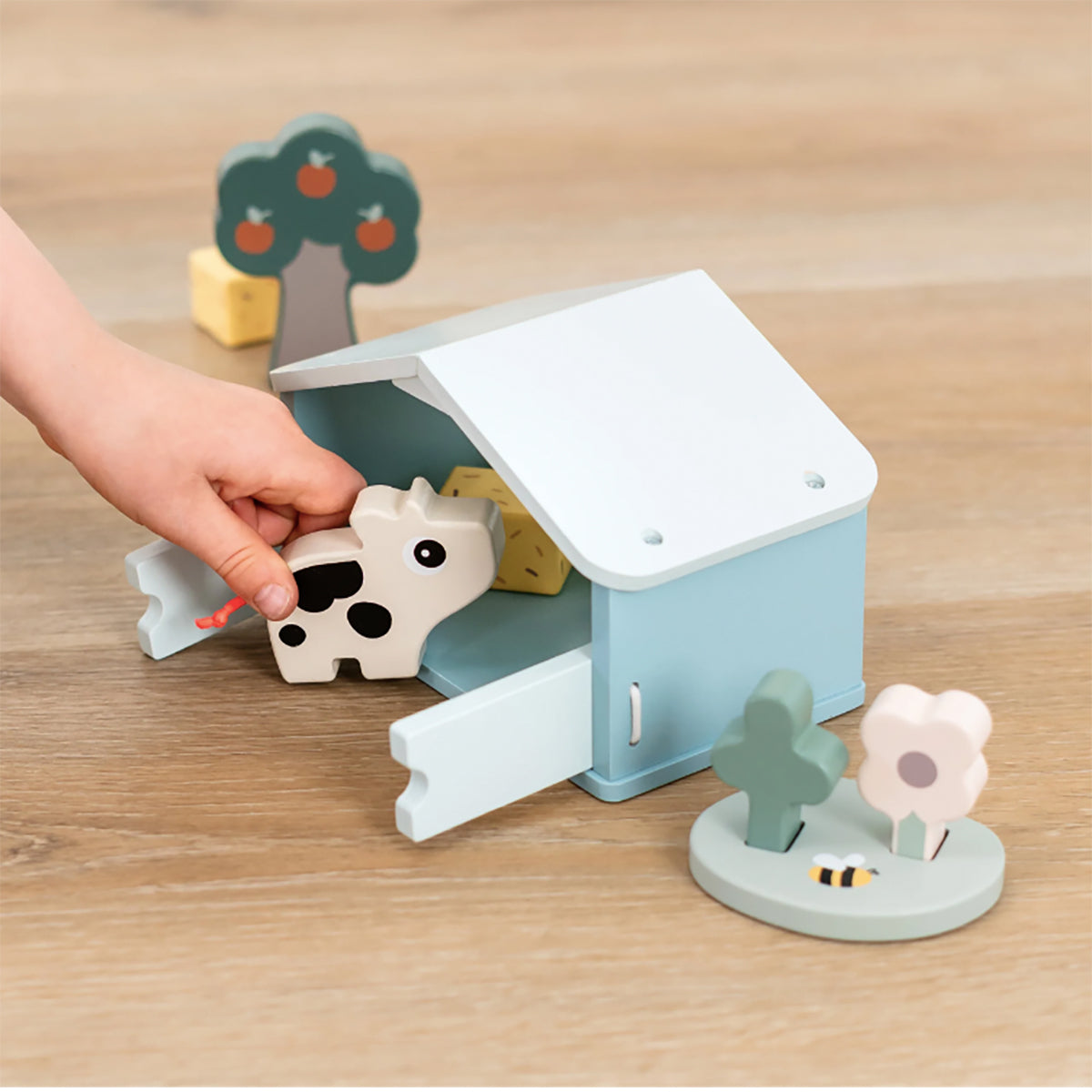 Tiny Farm Wooden Play Set Dotti