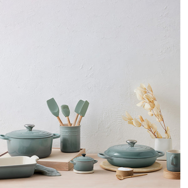 Signature Round Casserole Sea Salt 26cm