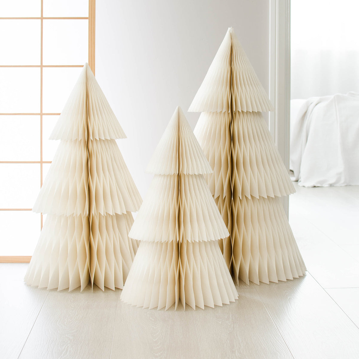 Deluxe Paper Tree Standing Off White 95cm