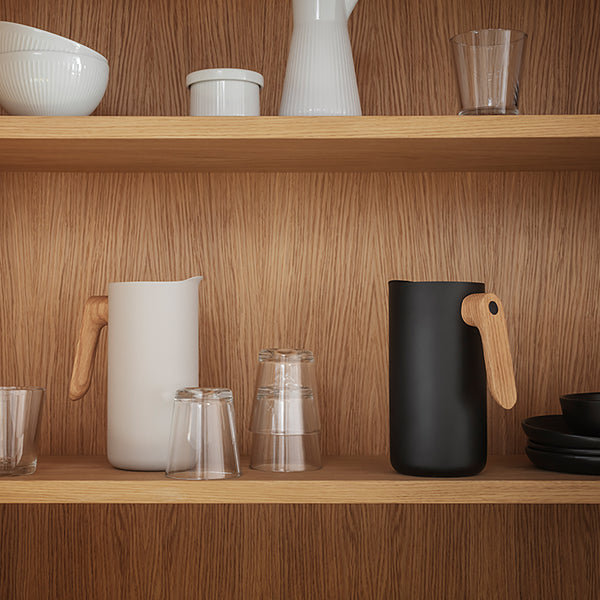 https://www.tableculture.com.au/cdn/shop/products/table_culture_homewares_subiaco_eva_solo_kitchen_water_jug_6f2af7e6-f4dc-44bc-aeb9-e349e99365b5_grande.jpg?v=1678426166